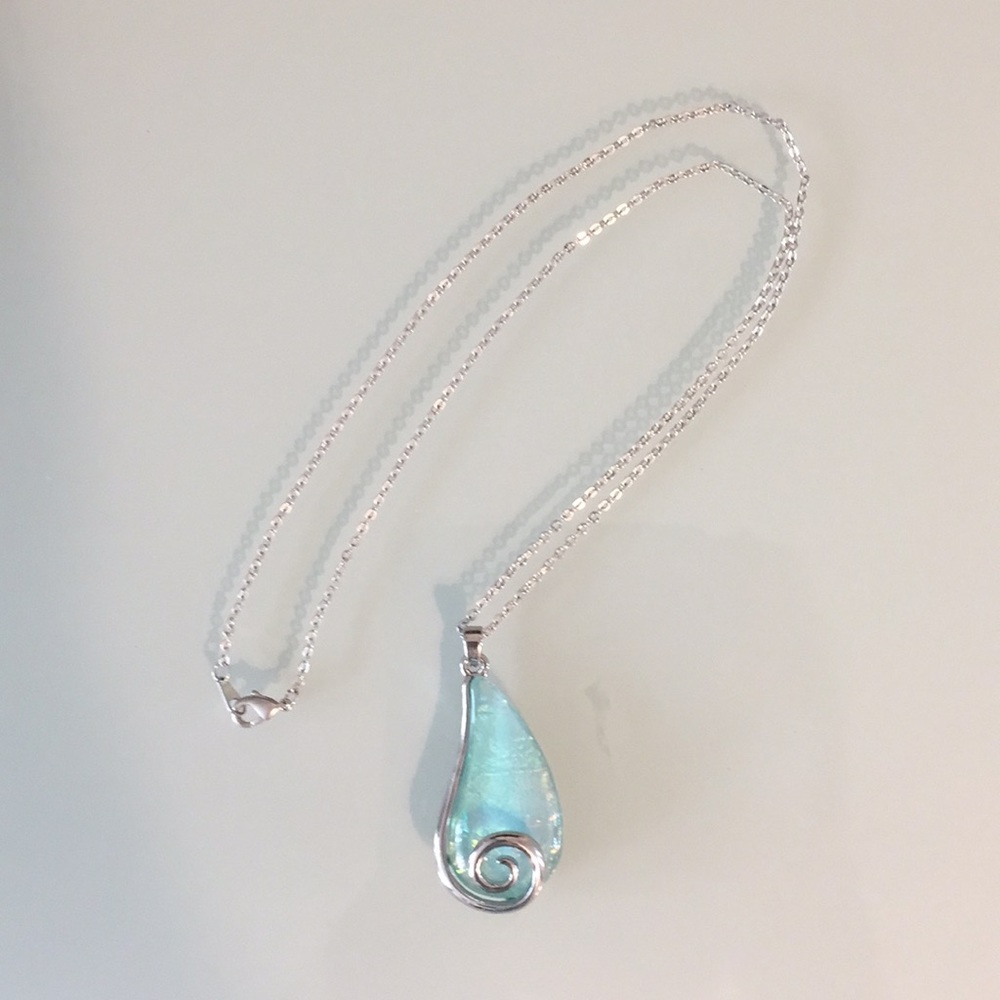 Silver pendant 18 inch